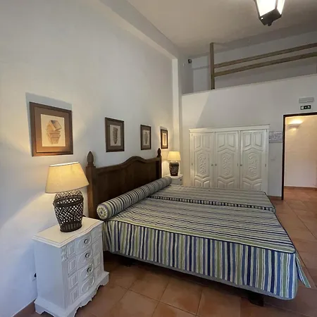 Holiday home Monte Areias Casa De Campo/passadico/pateo/rampa *