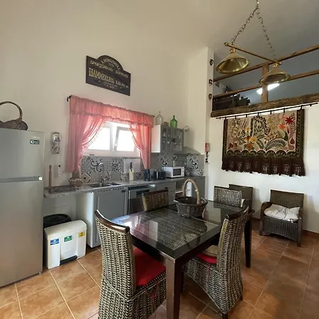 Holiday home Monte Areias Casa De Campo/passadico/pateo/rampa Porches (Algarve)