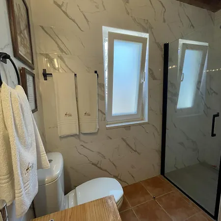 Holiday home Monte Areias Casa De Campo/passadico/pateo/rampa *