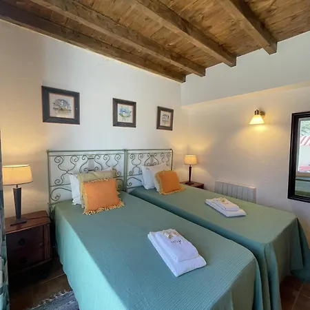 別荘 Monte Areias Casa De Campo/passadico/pateo/rampa