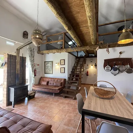 Holiday home Monte Areias Casa De Campo/passadico/pateo/rampa Porches (Algarve)